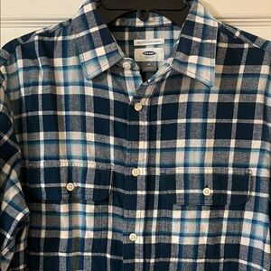 Old Navy Men's Navy and White Flannel Checkered Shirt